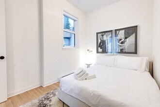 403 Avenue du Mont-Royal O in Montréal, QC - Building Photo - Building Photo