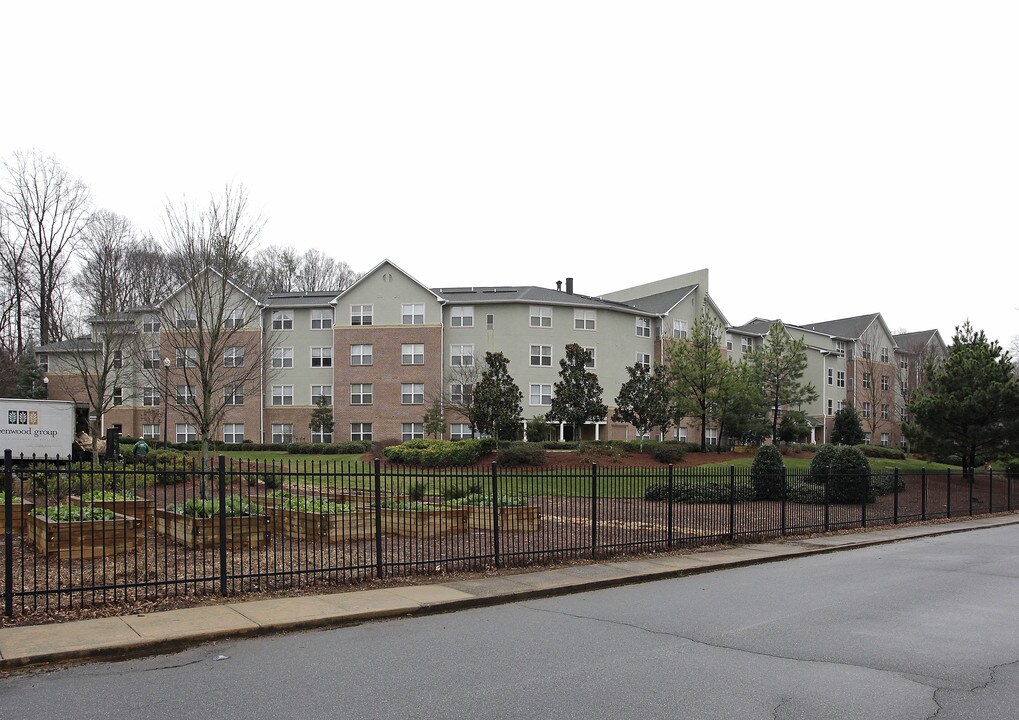 Columbia High Point in Atlanta, GA - Foto de edificio