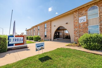 Estrella at Seminary in Fort Worth, TX - Building Photo - Building Photo