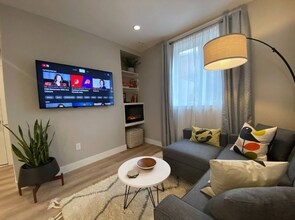 7105 N Atlantic Ave in Portland, OR - Building Photo - Building Photo