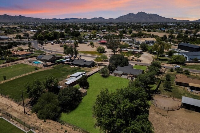 property at 23265 Vía Del Arroyo