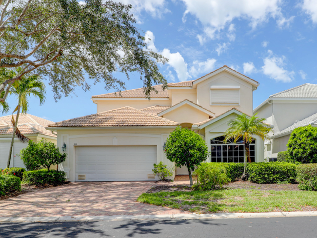 317 Steerforth Ct in Naples, FL - Building Photo - Building Photo