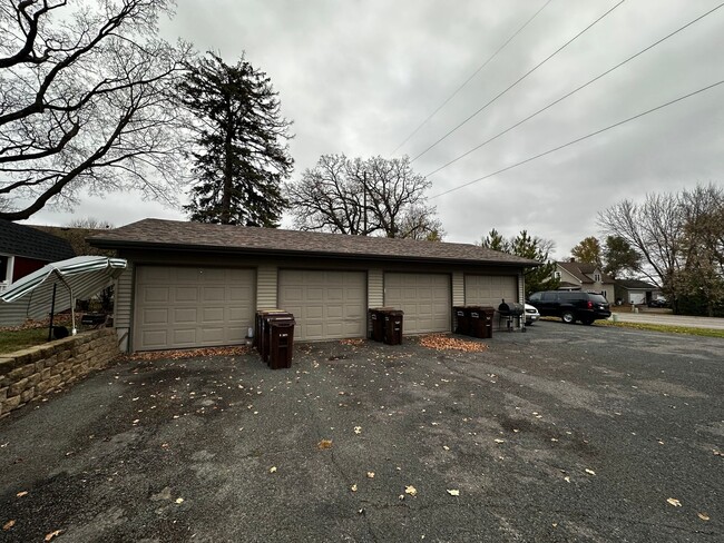 804 6th Ave NE-Unit -2 in Buffalo, MN - Building Photo - Building Photo