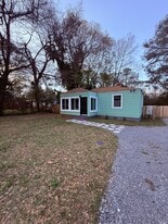 215 Peachtree Cir in Warner Robins, GA - Building Photo