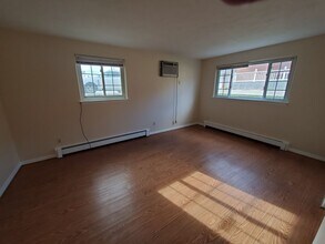 526 30th Ave in Moline, IL - Building Photo - Building Photo