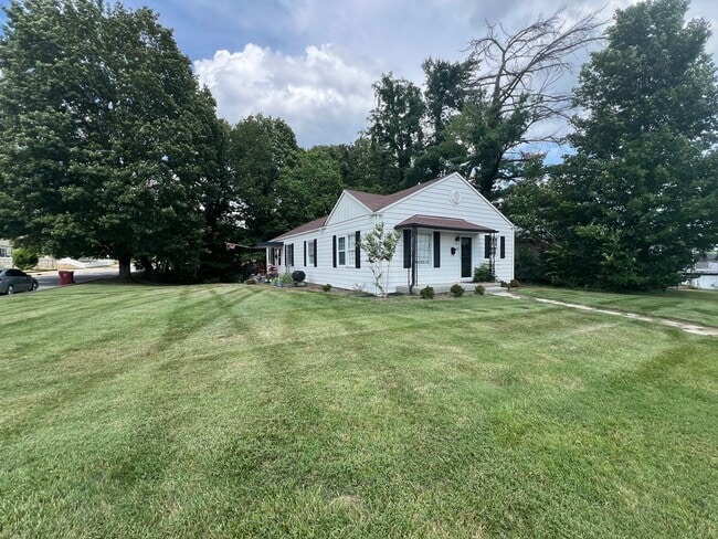 property at 1110 N Roan St