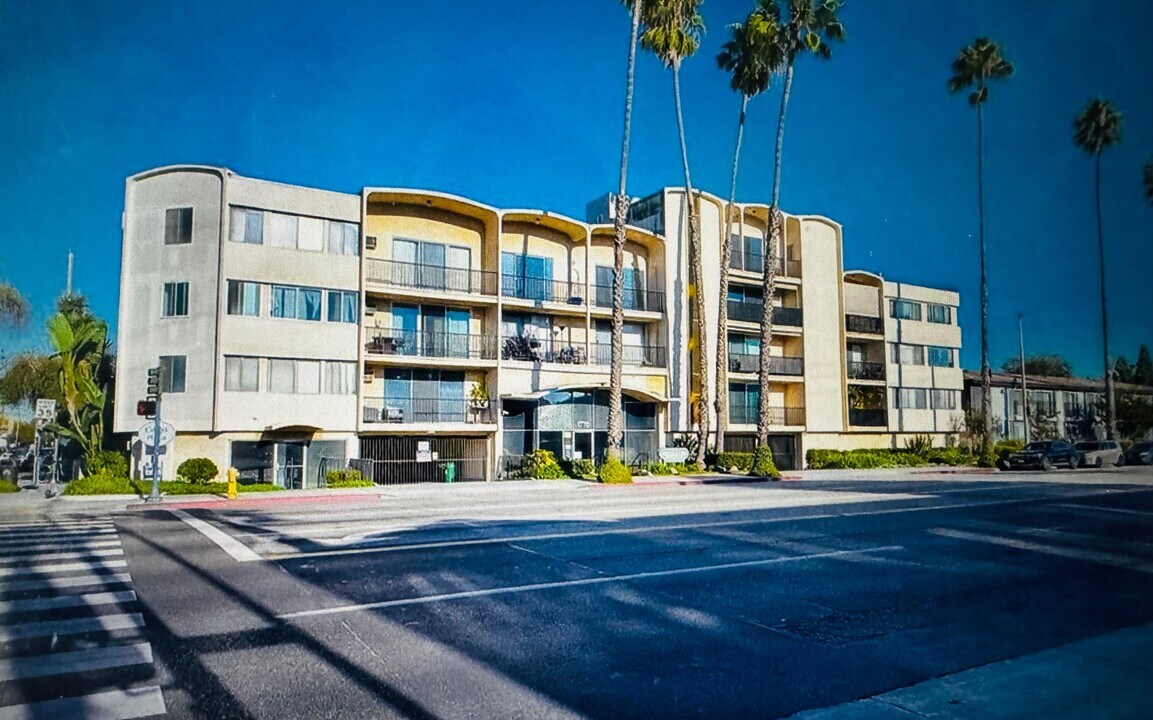 1770 Ximeno Ave in Long Beach, CA - Building Photo