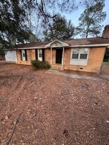 327 Old Manning Rd in Sumter, SC - Building Photo