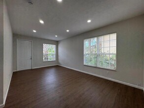3245 NW 31st Terrace in Oakland Park, FL - Building Photo - Building Photo