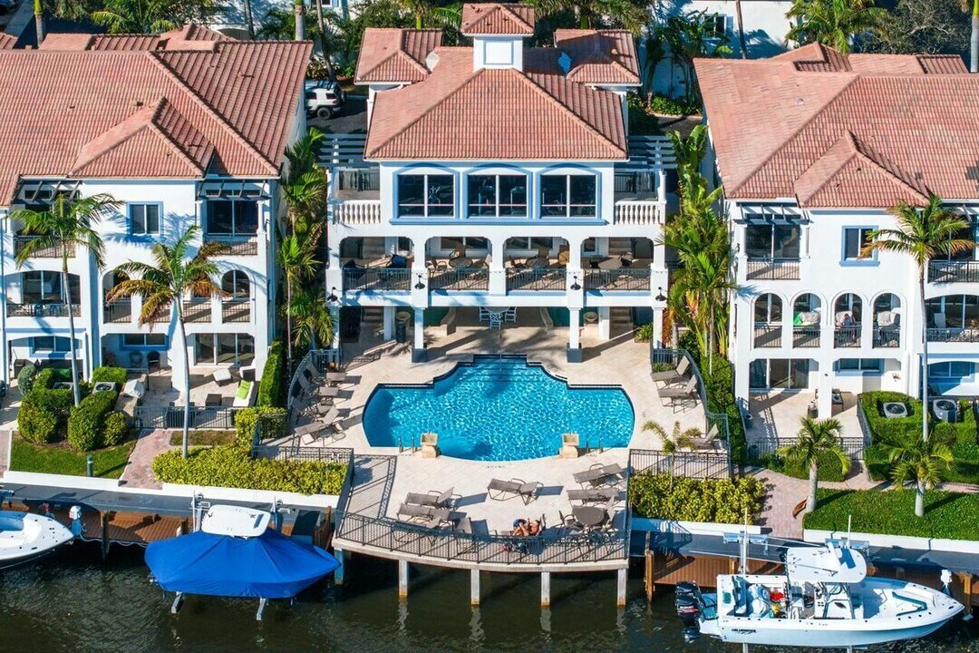 3111 Waterside Cir in Boynton Beach, FL - Building Photo