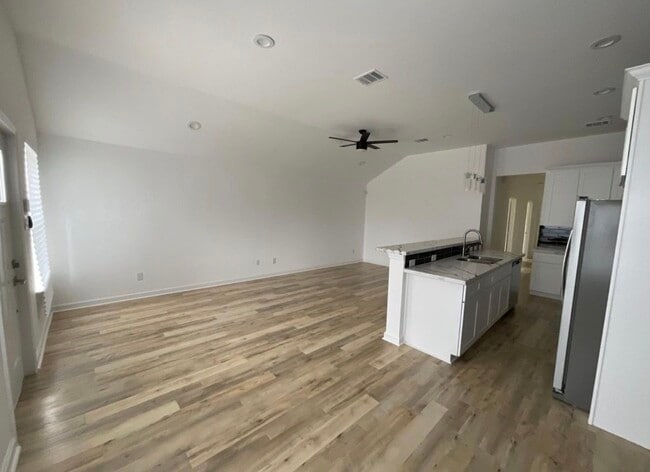 property at 5202 Northridge Dr