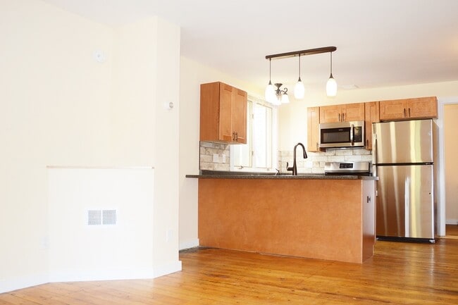 18 Rose St, Unit 18 Rose St #1