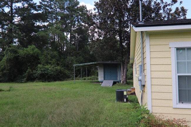 7949 Louise Ln in Silsbee, TX - Building Photo - Building Photo