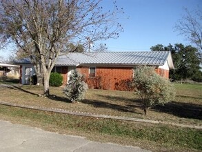 234 Putnam St in Evant, TX - Building Photo - Building Photo