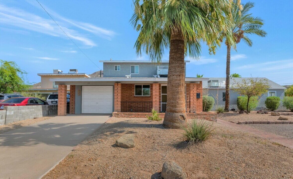 316 E Vogel Ave in Phoenix, AZ - Building Photo