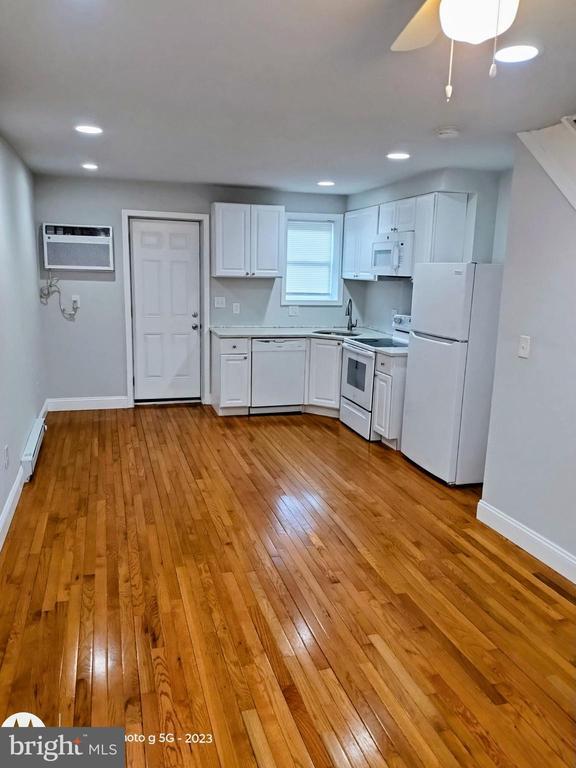 1224 Clover Ln in Chester, PA - Building Photo - Building Photo