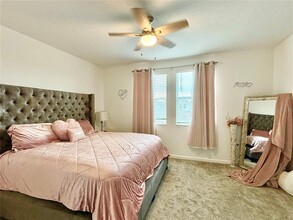 1608 Cross Prairie Pkwy in Kissimmee, FL - Foto de edificio - Building Photo