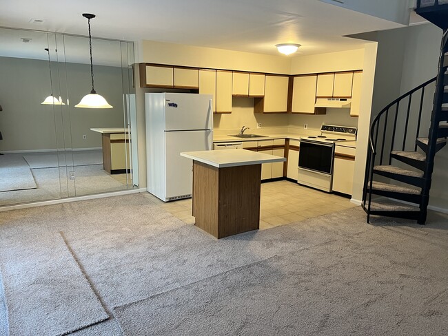 property at 31 Bridgewater Dr