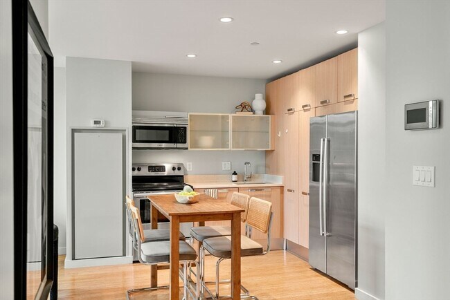 694 Massachusetts Ave, Unit 507 in Boston, MA - Building Photo - Building Photo