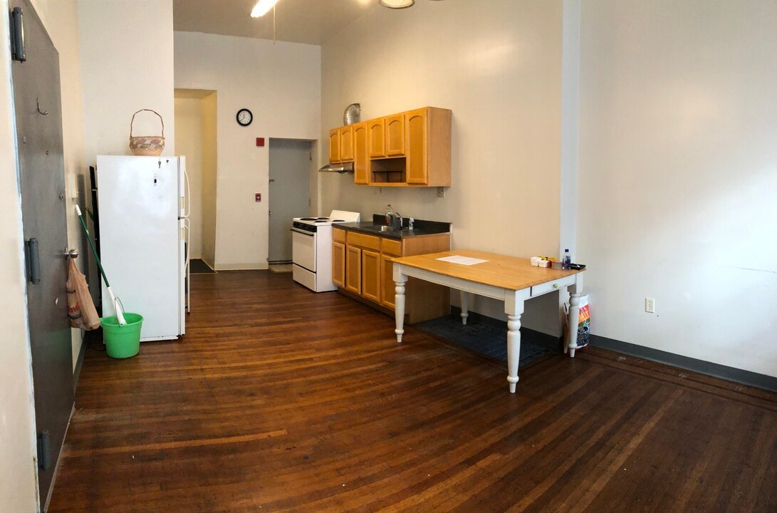 1334 N 15th St Photo