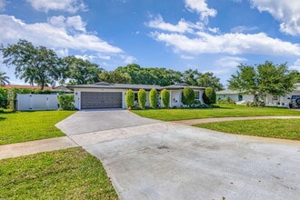 932 Evergreen Dr in North Palm Beach, FL - Building Photo - Building Photo