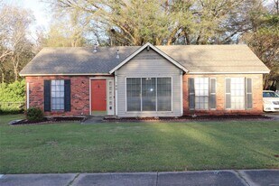 760 N Burbank Dr in Montgomery, AL - Building Photo