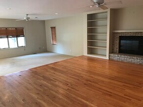 2704 Cherry Hills Dr in Champaign, IL - Building Photo - Building Photo