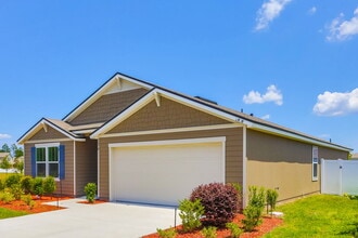 2470 Cold Stream Ln in Green Cove Springs, FL - Building Photo - Building Photo