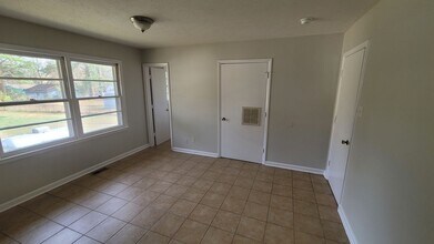 5125 Raynor Rd in Garner, NC - Building Photo - Building Photo