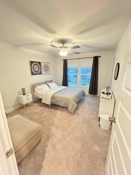 1120 Elliott Williams Wy in Gallatin, TN - Building Photo