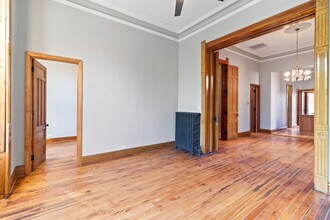1512 W Jackson Blvd, Unit 2nd Floor in Chicago, IL - Foto de edificio - Building Photo
