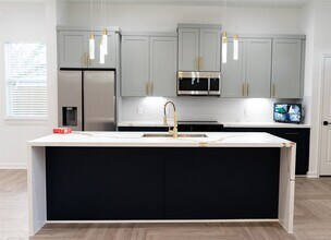 5018 Dieppe St in Houston, TX - Building Photo - Building Photo