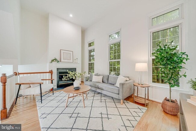 property at 2426 N Hampton Dr
