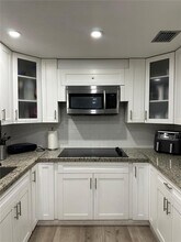 8895 Fontainebleau Blvd-Unit -409 in Doral, FL - Building Photo - Building Photo
