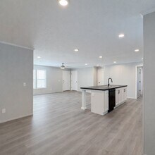 29638 Danbury Ct in New Baltimore, MI - Building Photo - Building Photo