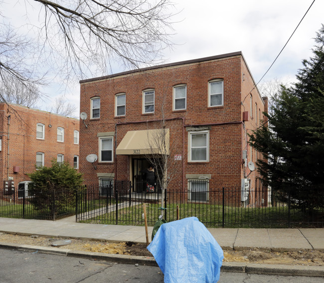 3122 Buena Vista Ter SE in Washington, DC - Foto de edificio - Building Photo