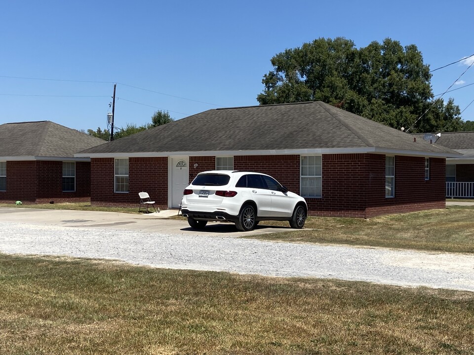 536 Franzen St in Winnie, TX - Building Photo