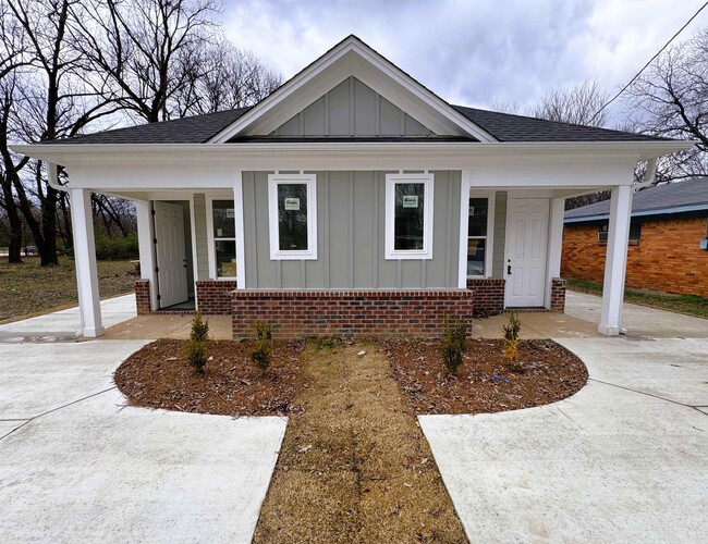 property at 547 Berclair Rd