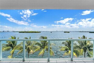 720 NE 62nd St in Miami, FL - Building Photo
