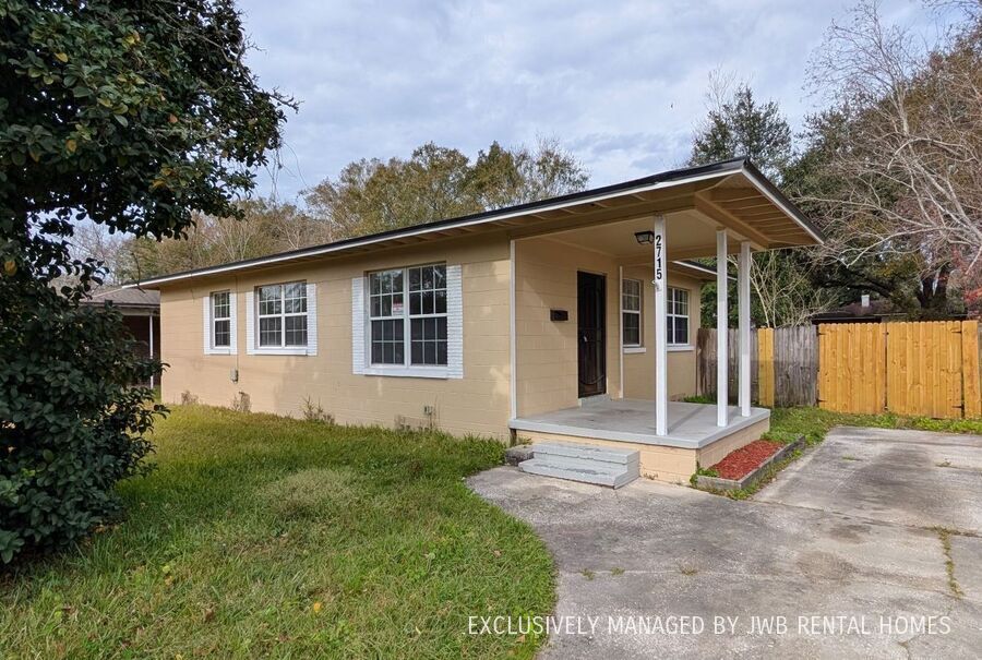 2715 W 45th St in Jacksonville, FL - Building Photo