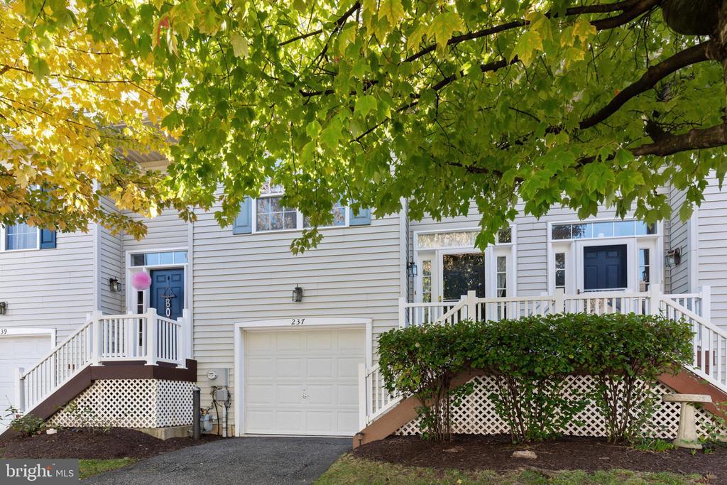 237 Jefferson Ave in Downingtown, PA - Building Photo