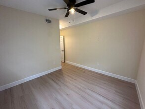 3416 W Oakellar Ave in Tampa, FL - Building Photo - Building Photo