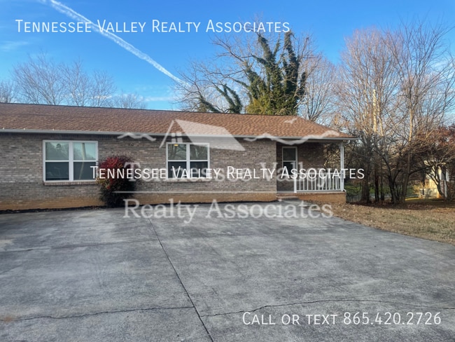 900 Kirk Ave in Lenoir City, TN - Building Photo - Building Photo
