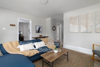 913 Hutton St in Winston-Salem, NC - Building Photo - Building Photo