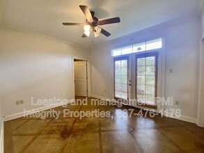 888 S Kenilworth Pkwy in Baton Rouge, LA - Foto de edificio - Building Photo