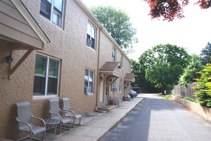 Linwood Apartments in Williamstown, NJ - Building Photo