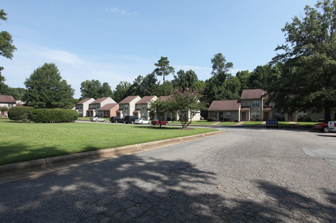 Pittsboro Village Phase II in Pittsboro, NC - Foto de edificio