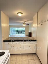 2163 Mendocino Blvd in San Diego, CA - Foto de edificio - Building Photo