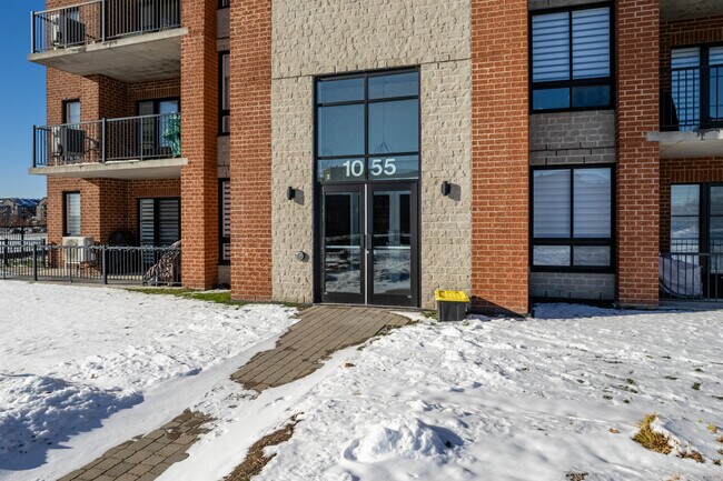 1055 Yves-Blais St in Terrebonne, QC - Building Photo - Building Photo