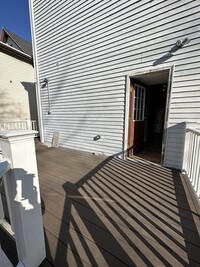 68 Flint St, Unit #1 in Somerville, MA - Foto de edificio - Building Photo